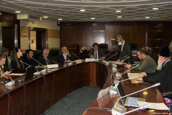 Круглый стол «Первый Вселенский собор и статус Константинопольского предстоятеля»