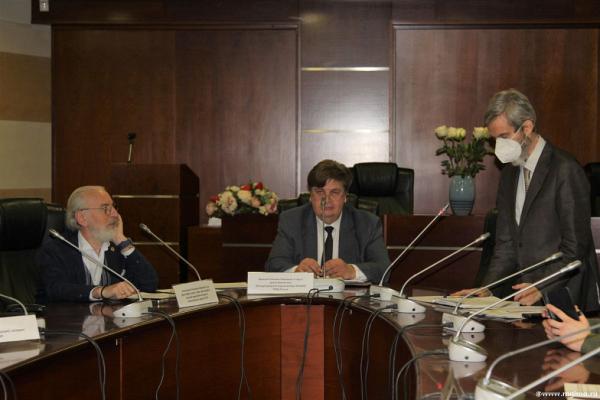 Круглый стол «Первый Вселенский собор и статус Константинопольского предстоятеля»